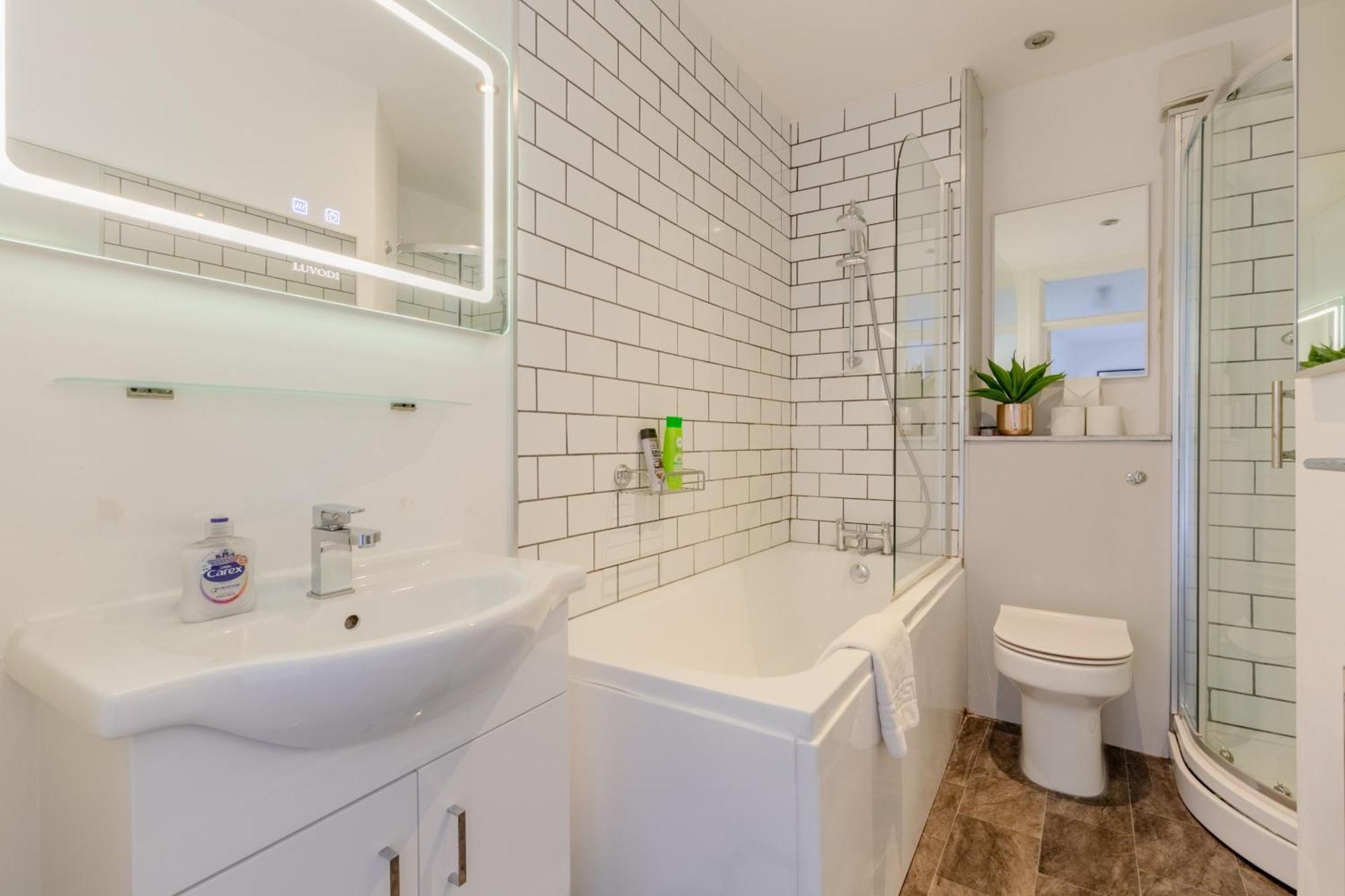 Bright 2 Bedroom Flat In Lambeth With Balcony Londra Dış mekan fotoğraf