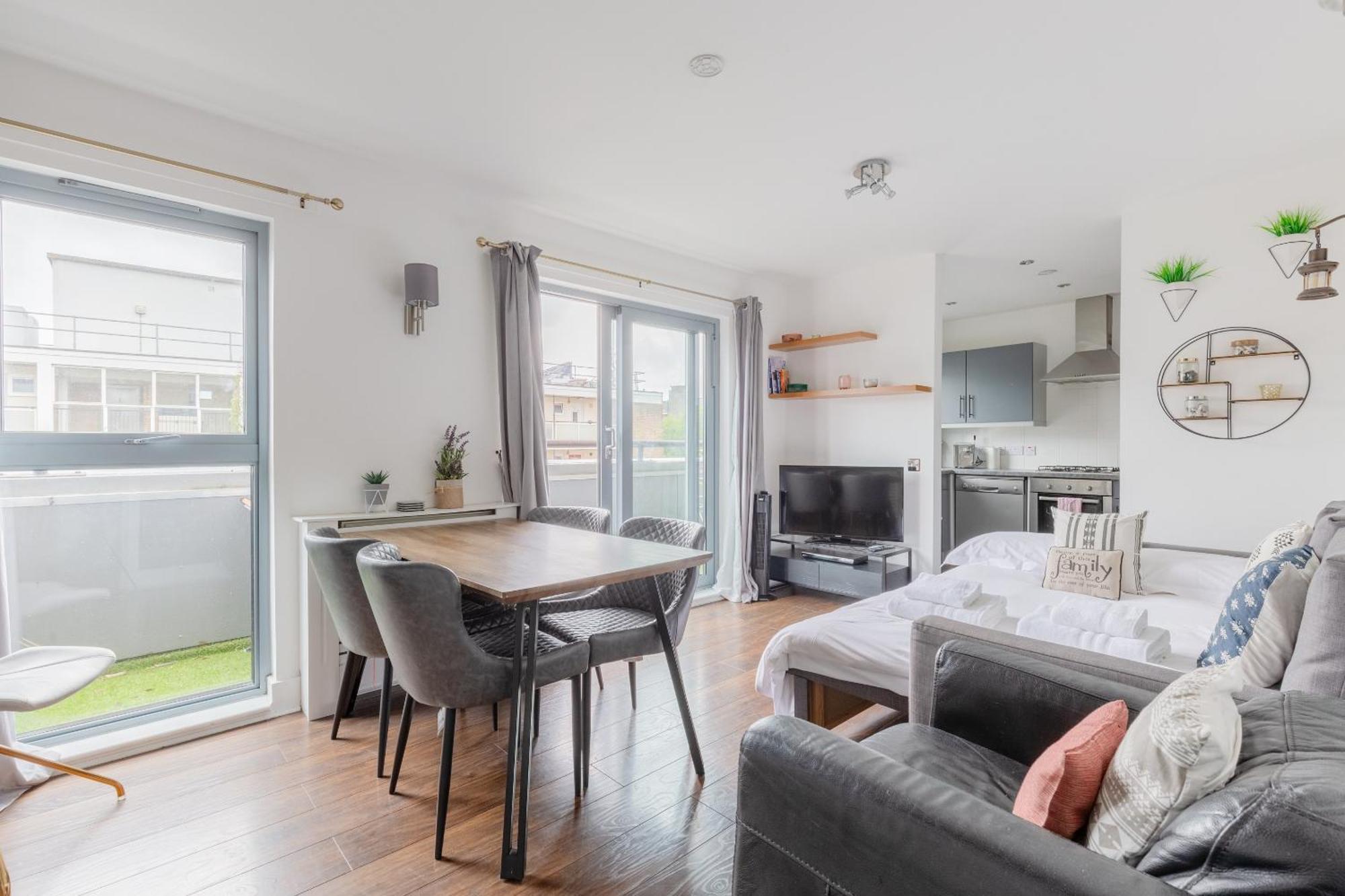Bright 2 Bedroom Flat In Lambeth With Balcony Londra Dış mekan fotoğraf